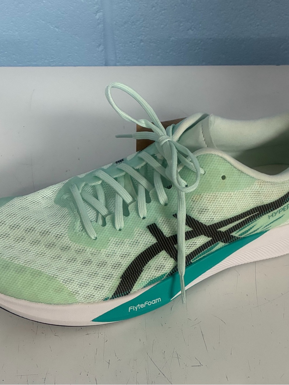 Men’s ASICS Mint Green Athletic Running Shoe with Black Logo